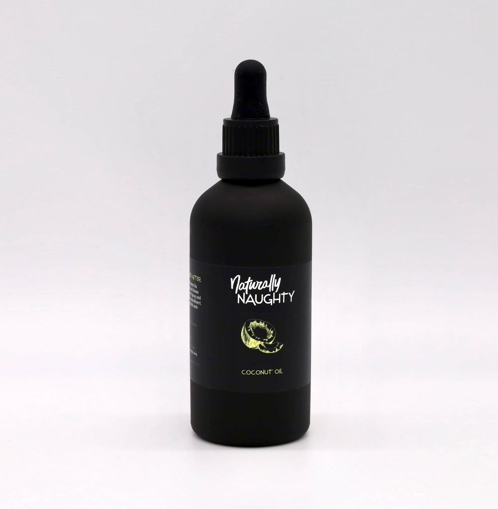 Schwarze Flasche Naturally Naughty Kokosnussöl mit Pipettenverschluss vor einem weißen Hintergrund. Ideal für Pflege und Massage. Natürliches Kokosöl in edlem, minimalistischen Design.